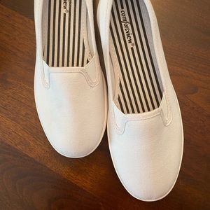 Comfort View 9W Slip-on Sneakers